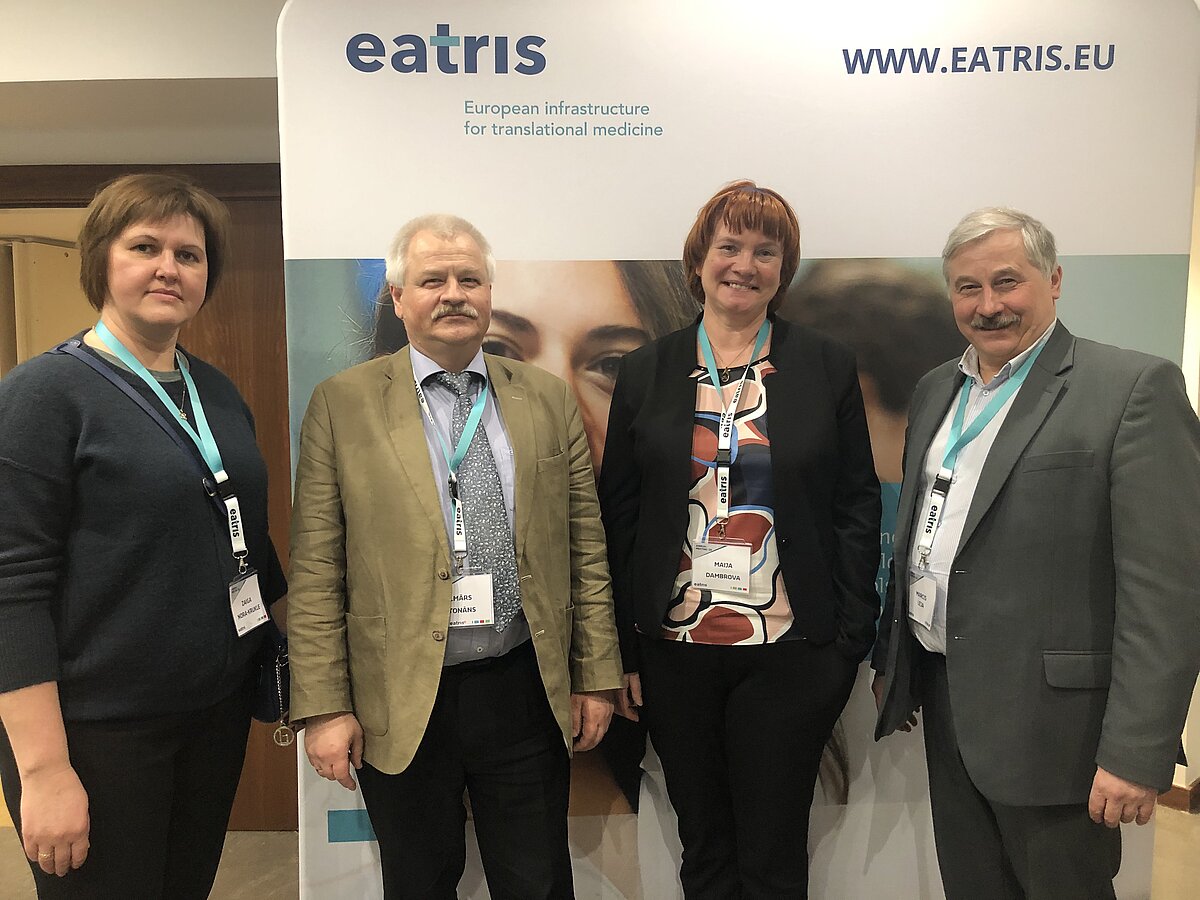 Attēlā (no kreisās puses): Latvijas delegācija - Zaiga Nora-Krūkle, Ilmārs Stonāns, Maija Dambrova, Mārcis Leja